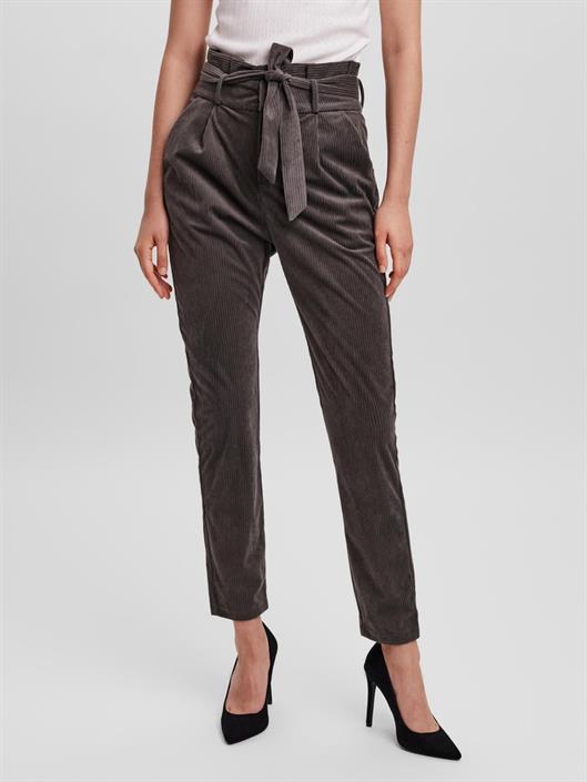 vmeva-hr-loose-paperbag-cord-pant-noos-peat