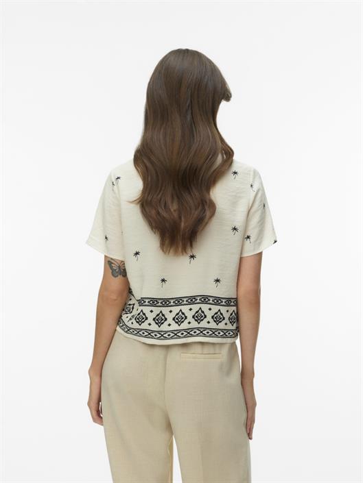 vmkai-s-s-shirt-wvn-btq-fr-birch