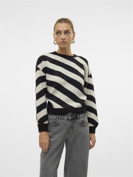 VMLARA LS O-NECK PULLOVER BOO REP black