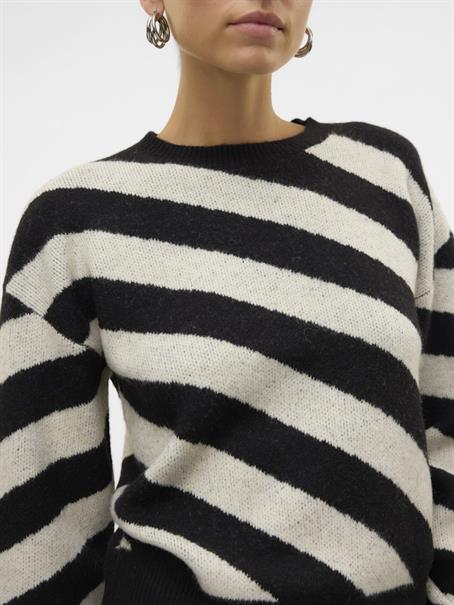 VMLARA LS O-NECK PULLOVER BOO REP black