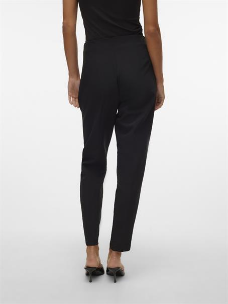 VMLINA HW TAPERED PANT NOOS black
