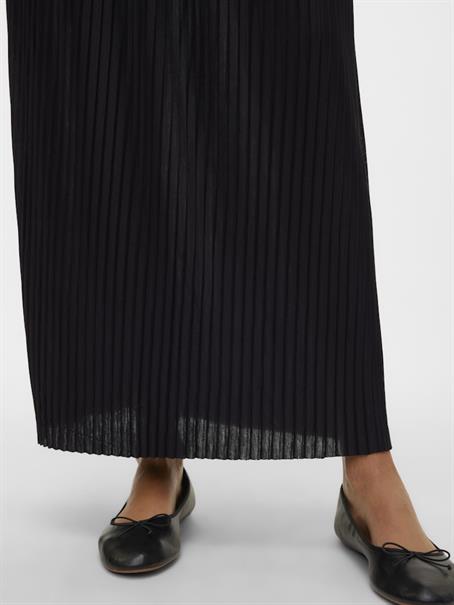 VMMILLE PLISSE MAXI SKIRT GA JRS black