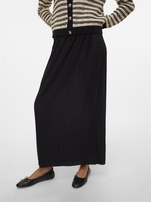 vmmille-plisse-maxi-skirt-ga-jrs-black