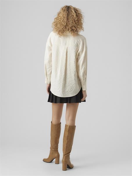 VMQUEENY LS OVERSIZE SHIRT WVN GA NOOS antique white