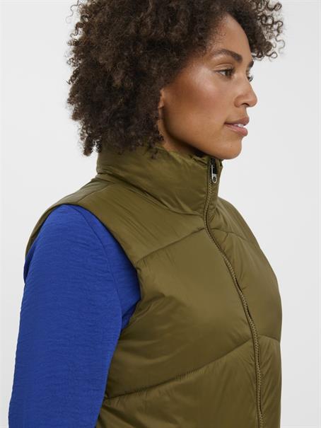 %VMUPPSALA 3-4 WAISTCOAT dark olive