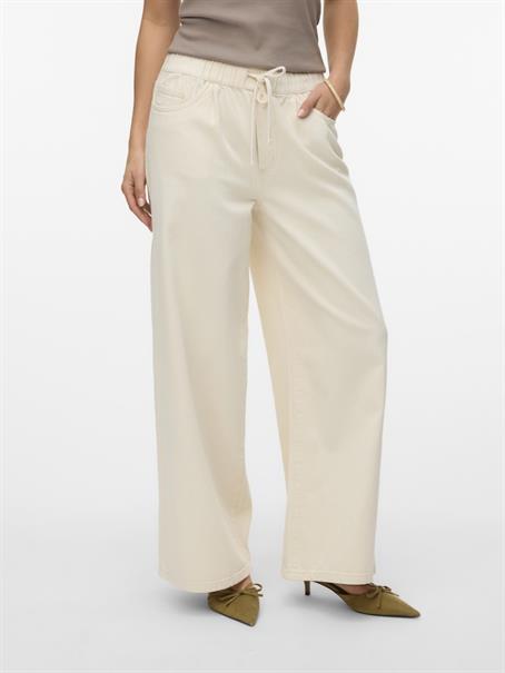 VMVALERIA MR STRING STRAIGHT ECRU JEANS ecru