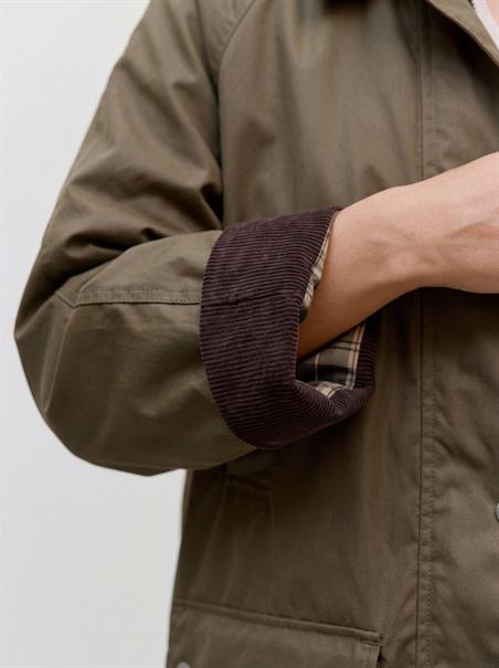 VMWALES JACKET NOOS grape leaf