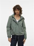 VMZOA SHORT PARKA NOOS laurel wreath