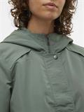 VMZOA SHORT PARKA NOOS laurel wreath