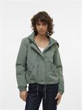 VMZOA SHORT PARKA NOOS laurel wreath