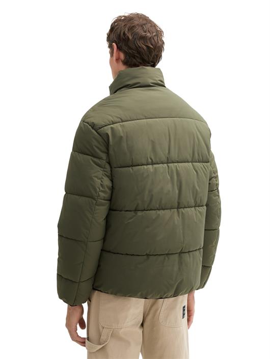 wasserabweisende-pufferjacke-urban-olive-green