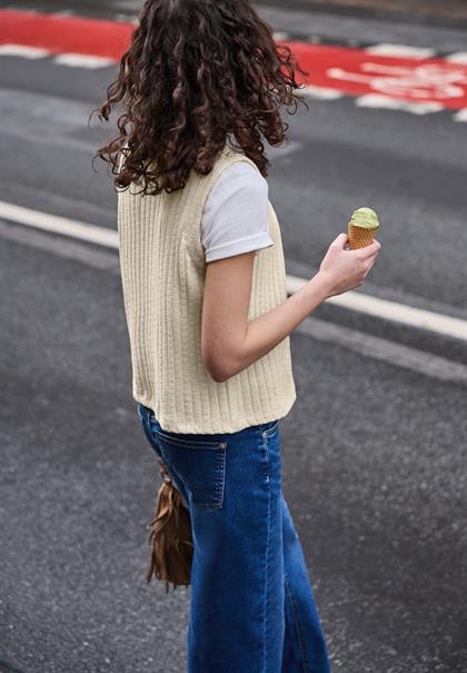 Weste mit V-Neck und Knopfleiste soft beige