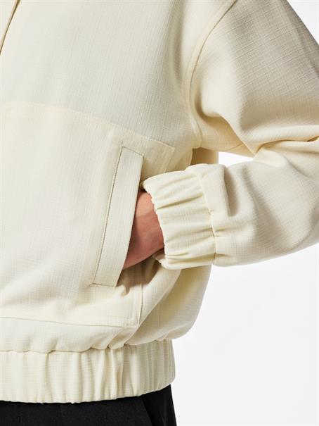 whisper white