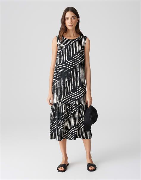 Wicy palm leaves black