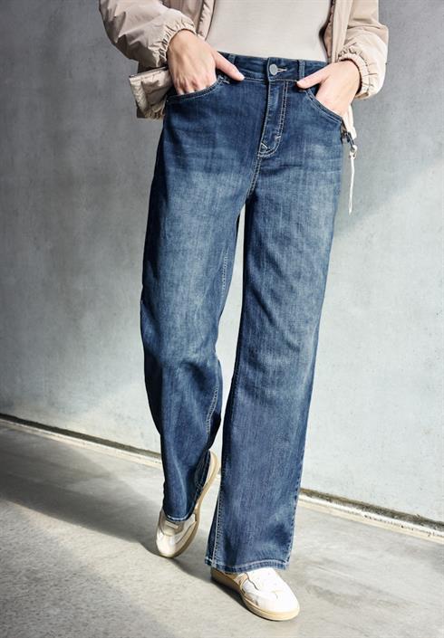 wide-leg-jeans-dark-blue-clean-wash