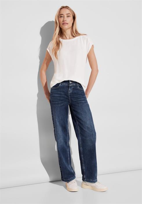 wide-leg-jeans-mid-blue-wash