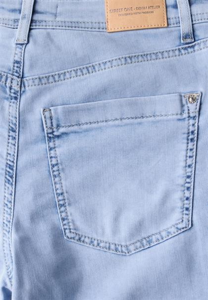 Wide Leg Jeans ultra bleach wash