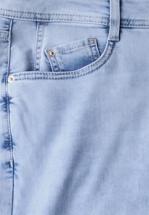 wide-leg-jeans-ultra-bleach-wash