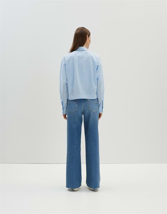 zesto-detail-azure-blue