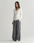 Zopfstrick V-Neck Pullover aus Stretch-Baumwolle eggshell