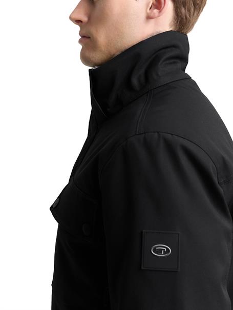 Übergangsjacke mit aufgesetzten Taschen black