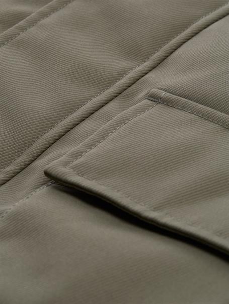 Übergangsjacke mit aufgesetzten Taschen smokey olive green